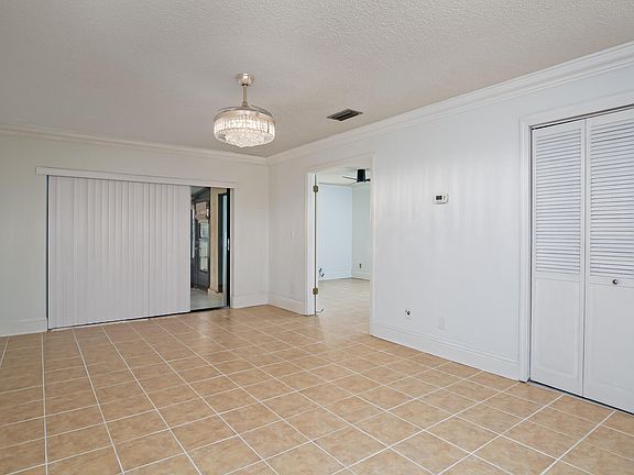 5th image of 6036 Indrio Road #1