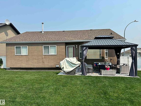 3rd image of 4452 40th St