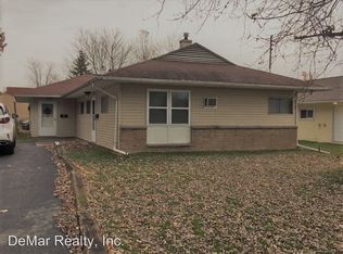 345 N Roanoke Ave, Austintown, OH 44515