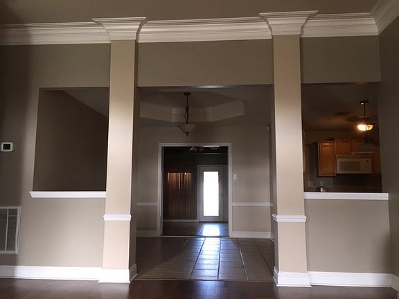 3rd image of 412 Crest Cir
