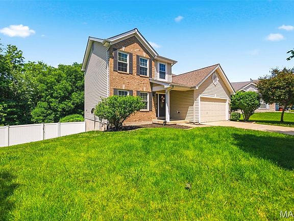 3rd image of 53 Lions Head Ct