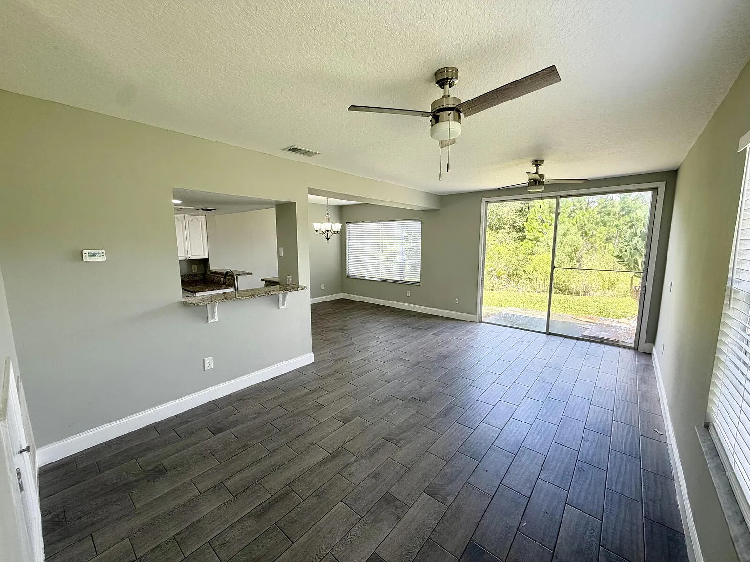 3 bed, 2.0 bath, $1,650 — Photo 4