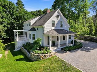 50 Pond St, Cohasset, MA 02025
