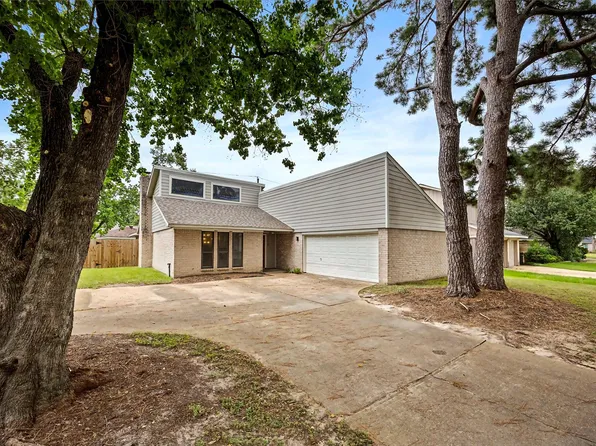 10010 Windriver Dr, Houston, TX 77070