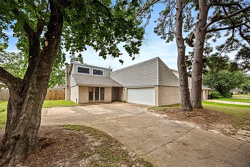 10010 Windriver Dr Photo 1