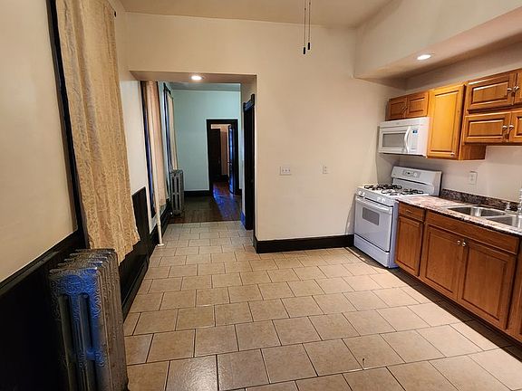 4th image of 1602 N 3rd St APT 1