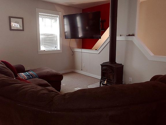 5th image of 178 SE Roosevelt Ave #B