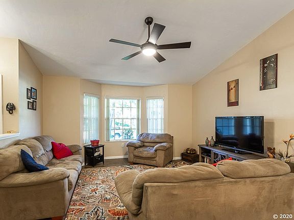 3rd image of 4345 NW 36th St
