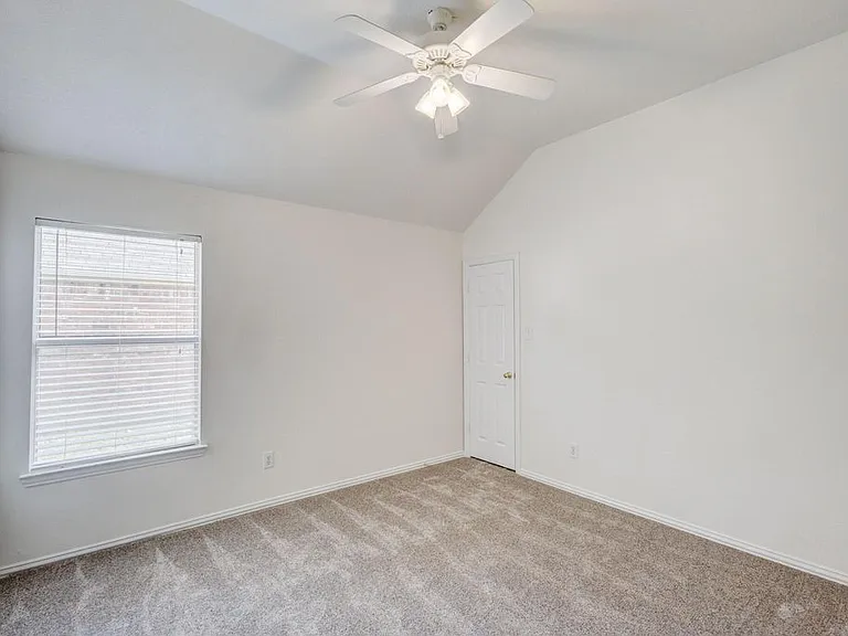 857 Dalmalley Ln — Photo 18