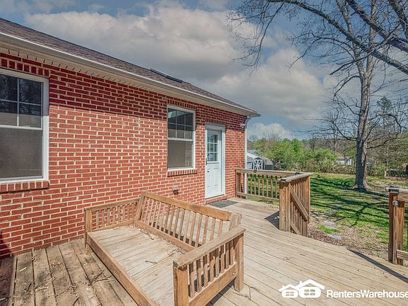 5th image of 8511 Ackley Ave