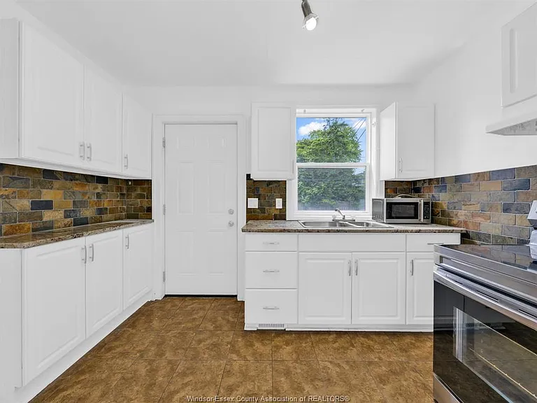 973 Pelissier St — Photo 8