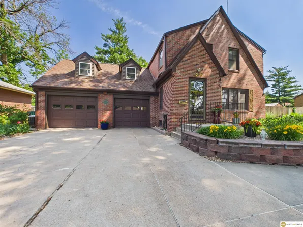 4240 A St, Lincoln, NE 68510