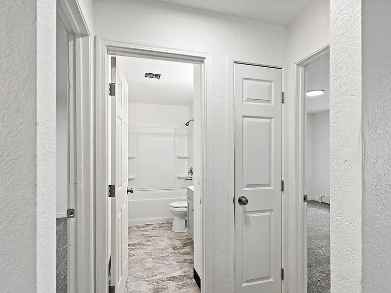 3921 Peterkin Ave #3 — Photo 3
