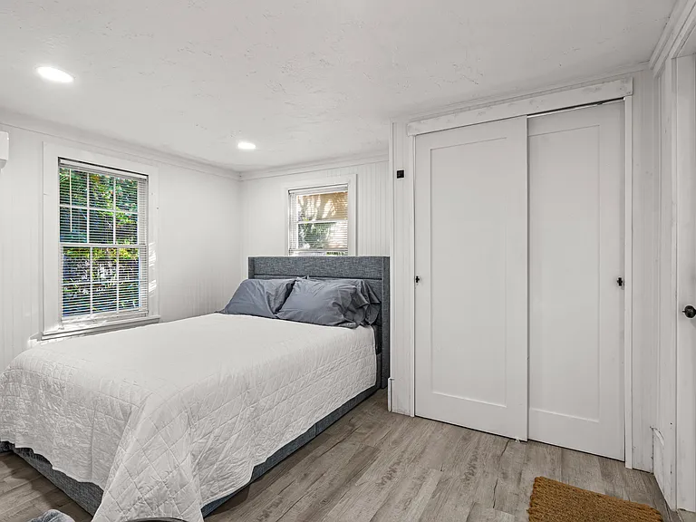 1017 SW 4th St — Photo 7