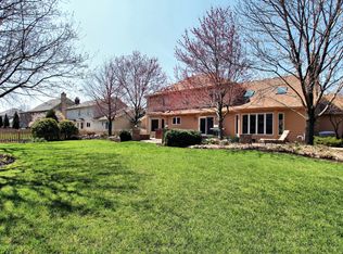 3708 Mandeville Ln, Naperville, IL 60564