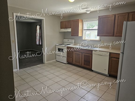 5th image of 1520 S Osage Ave #B