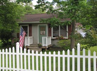 227 Turner Dr, Chardon, OH 44024
