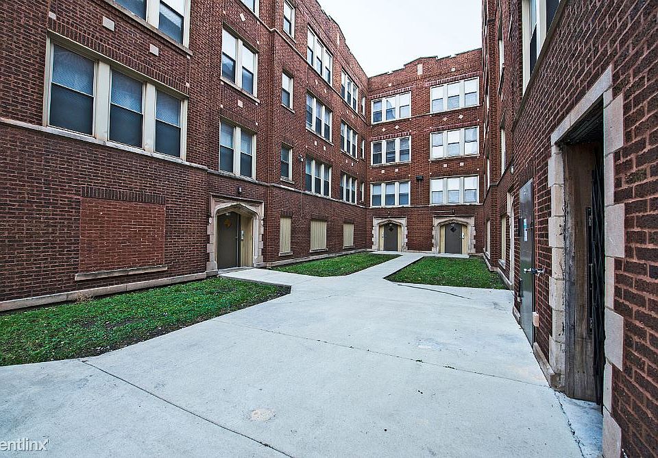 1108 E 82nd St Apartments Chicago Exterior_05