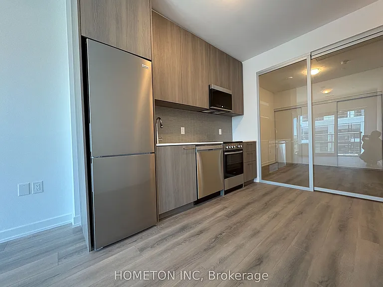 7439 Kingston Rd #813 — Photo 9
