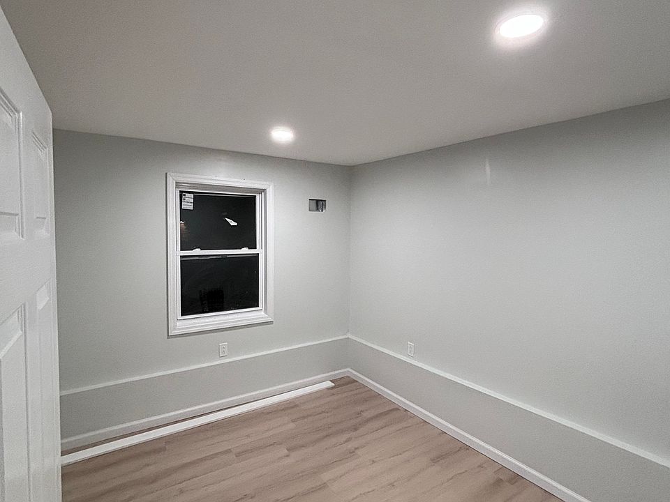 1st image of 26 Mangold St