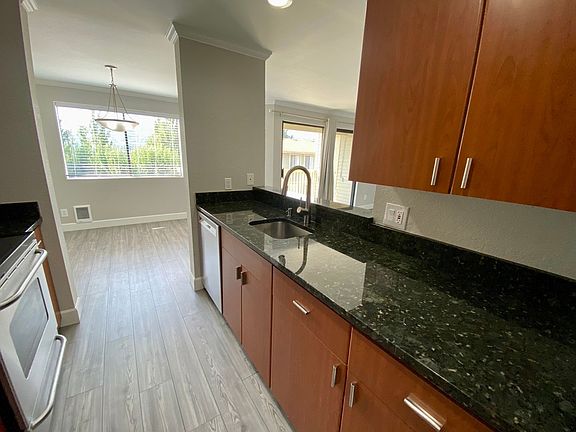3rd image of 11801 100th Ave NE APT A202