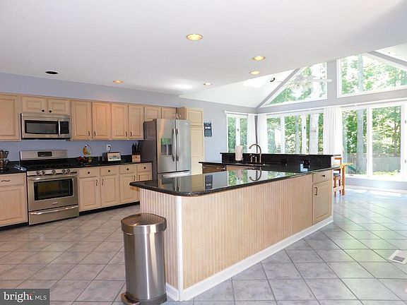 4th image of 5816 Pamela Dr