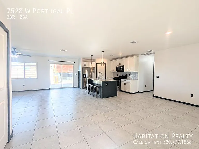 7528 W Portugal Pl — Photo 6