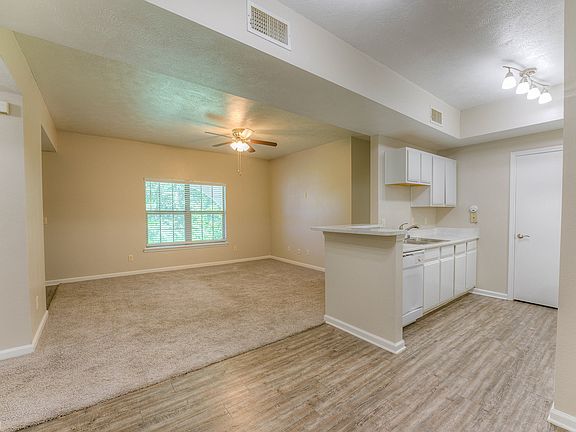 5th image of 1500 Parham Pointe Dr #I-32