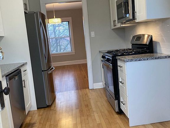 4th image of 2319 W Chase Ave APT 3
