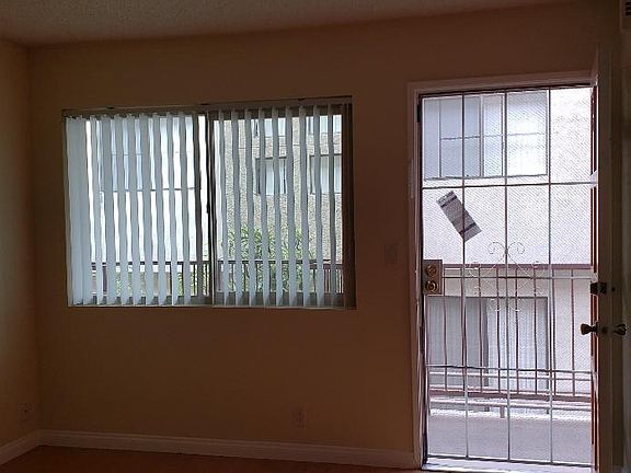 4th image of 125 Olive St APT 105