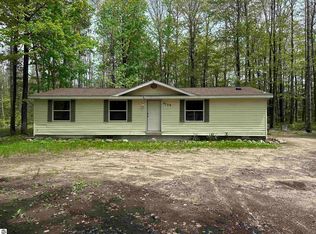 4779 Hummingbird Ln SW, South Boardman, MI 49680