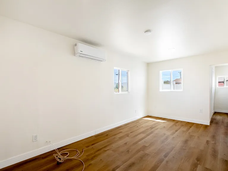 6563 Oasis Ave #4 — Photo 4