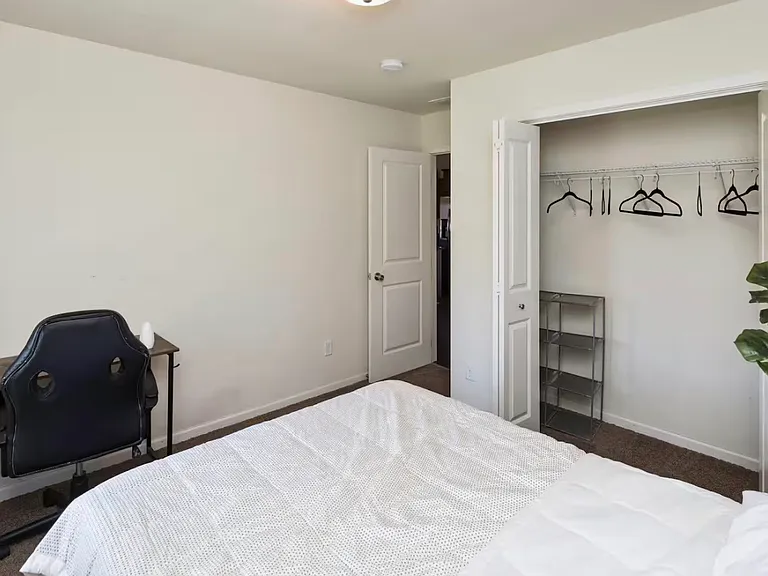4614 E Valdez Dr #DES — Photo 17