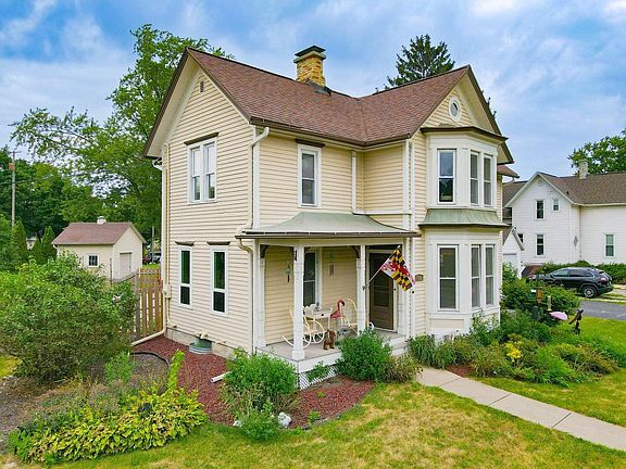 2nd image of 332 Riverside DRIVE