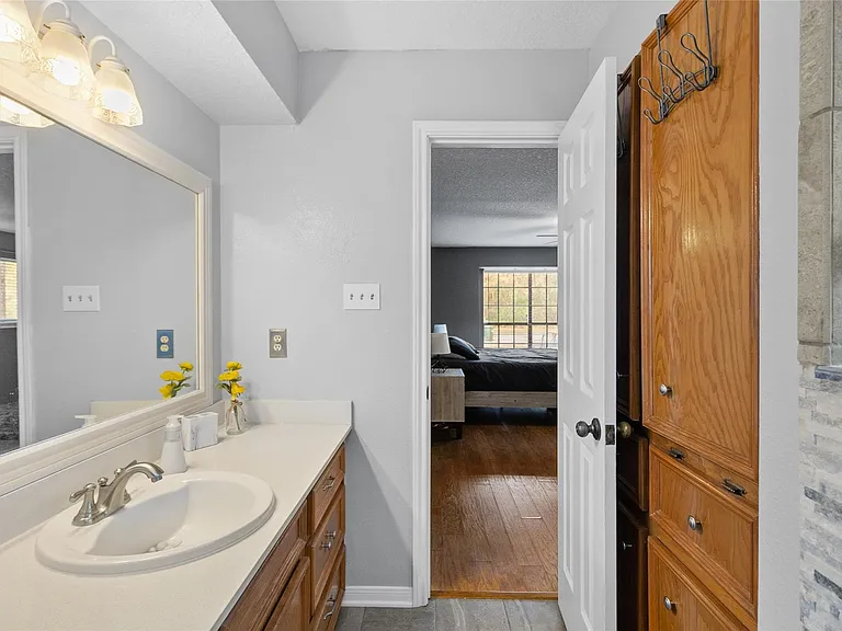 117 E Park Dr — Photo 17
