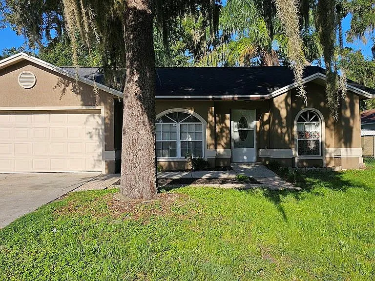 3938 Creek Woods Dr — Photo 1