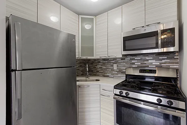 Rented by Brown Harris Stevens | media 4