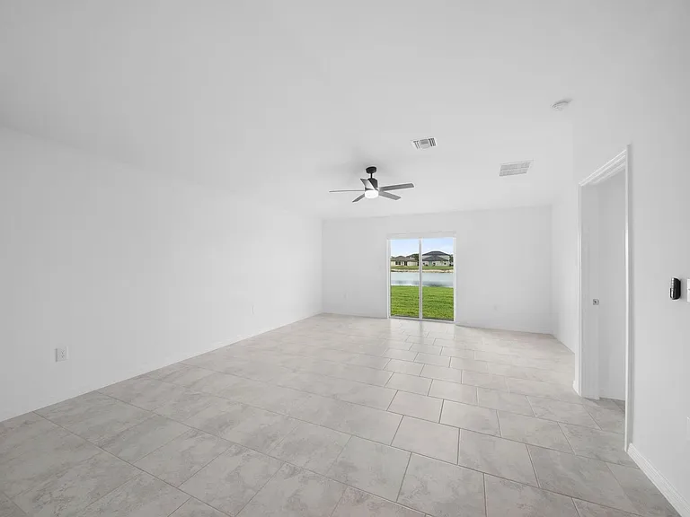 4216 Villa Rapallo Way — Photo 6