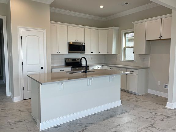 3rd image of 3008 Rosemound Dr