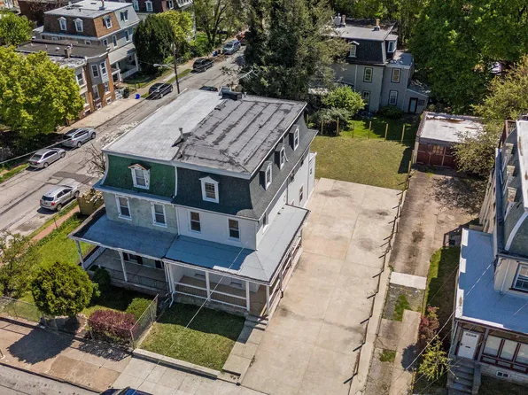 32 W Seymour St, Philadelphia, PA 19144