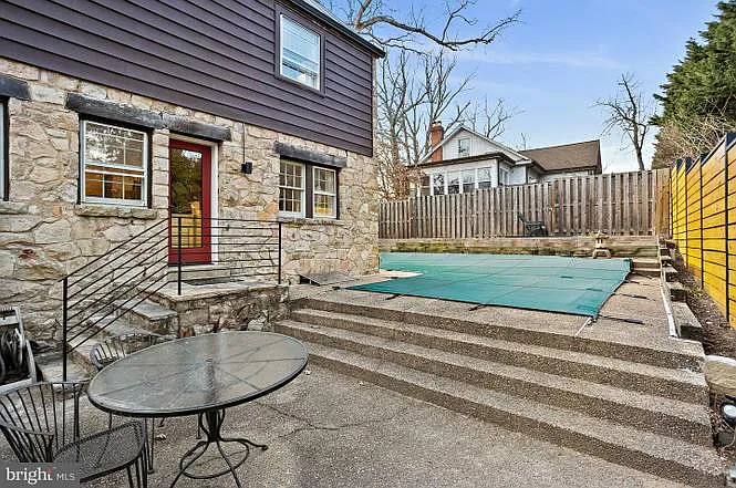2347 S Arlington Ridge Rd — Photo 35