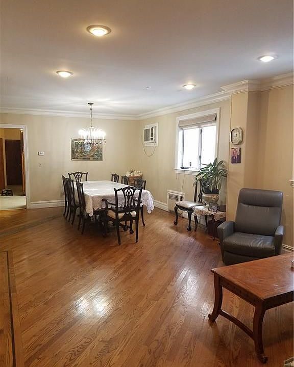 2nd image of 1238 47th St