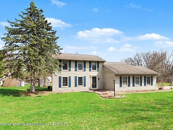 3rd image of 5730 Whisperwood Dr