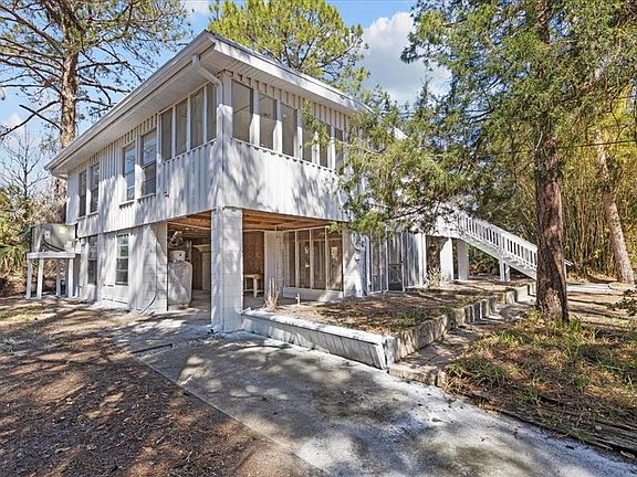 3rd image of 1149 Shell Crest Ave