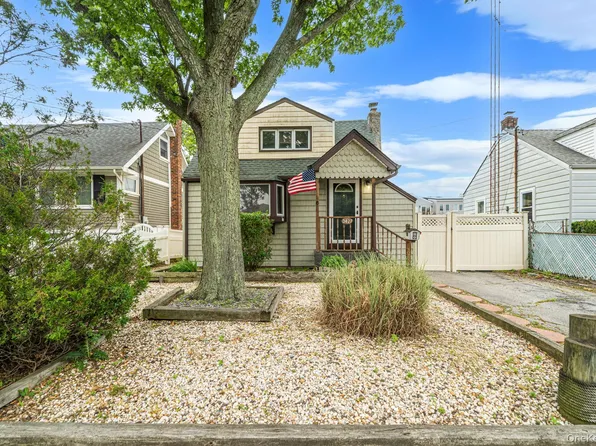 3427 Ocean Avenue, Oceanside, NY 11572