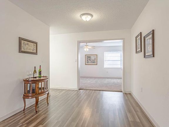 5th image of 905 Pine Ave