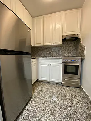 Rented by Bond New York | media 6