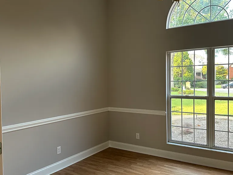 Formal Dining w/ Hardwood Floor
