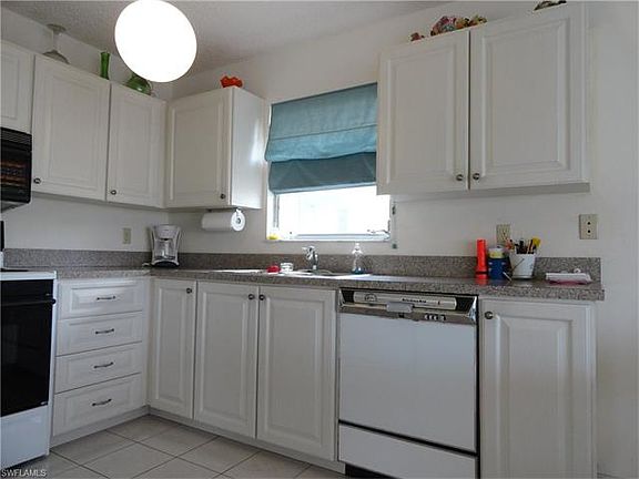 4th image of 264 Carolina Ave
