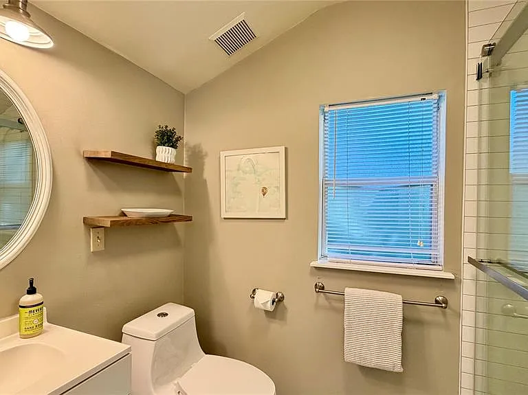 1618 Park Lake St — Photo 10